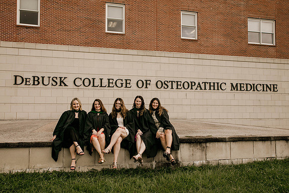 Grad Girls22