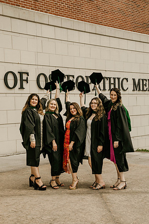 Grad Girls18
