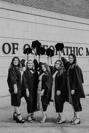 Grad Girls19
