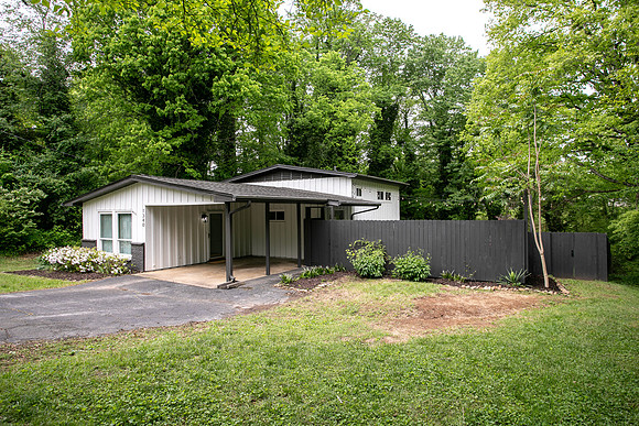 Sumac House9