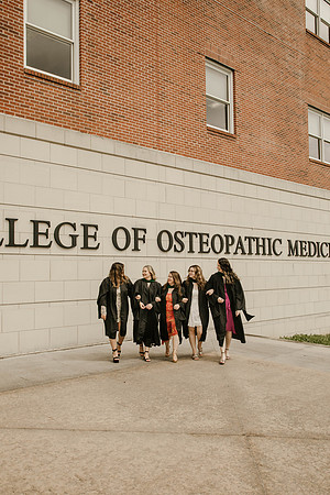 Grad Girls3