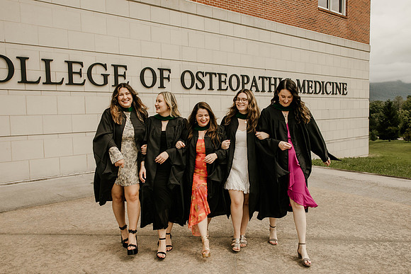 Grad Girls8